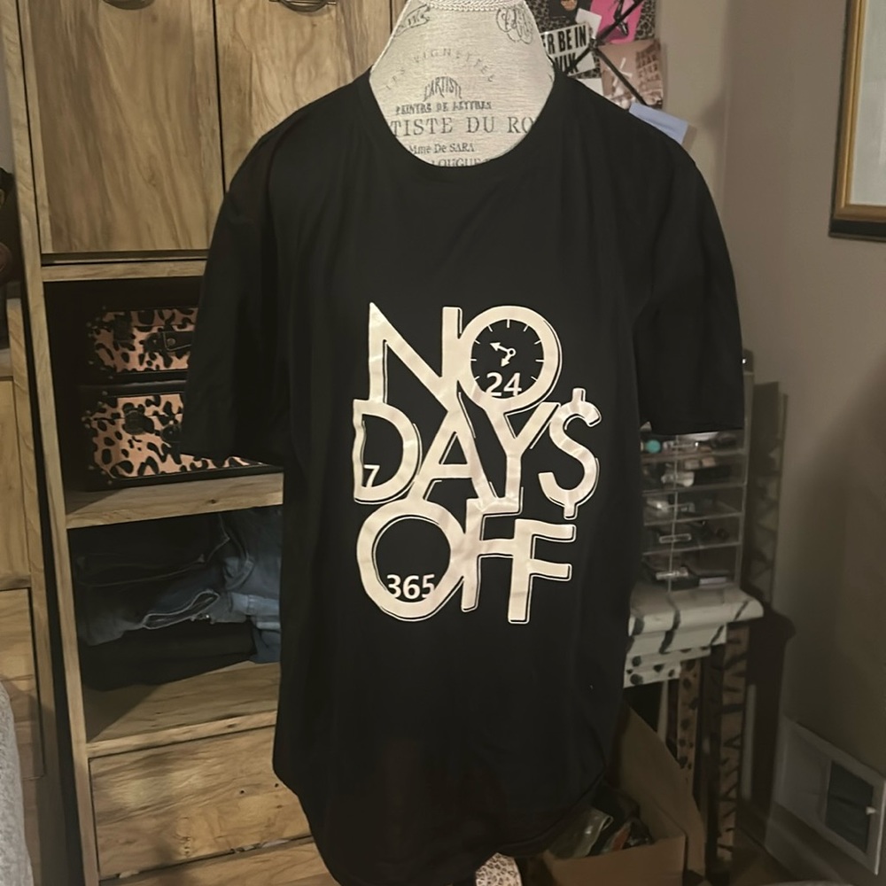 No Days Off Black Graphic Tee - XL